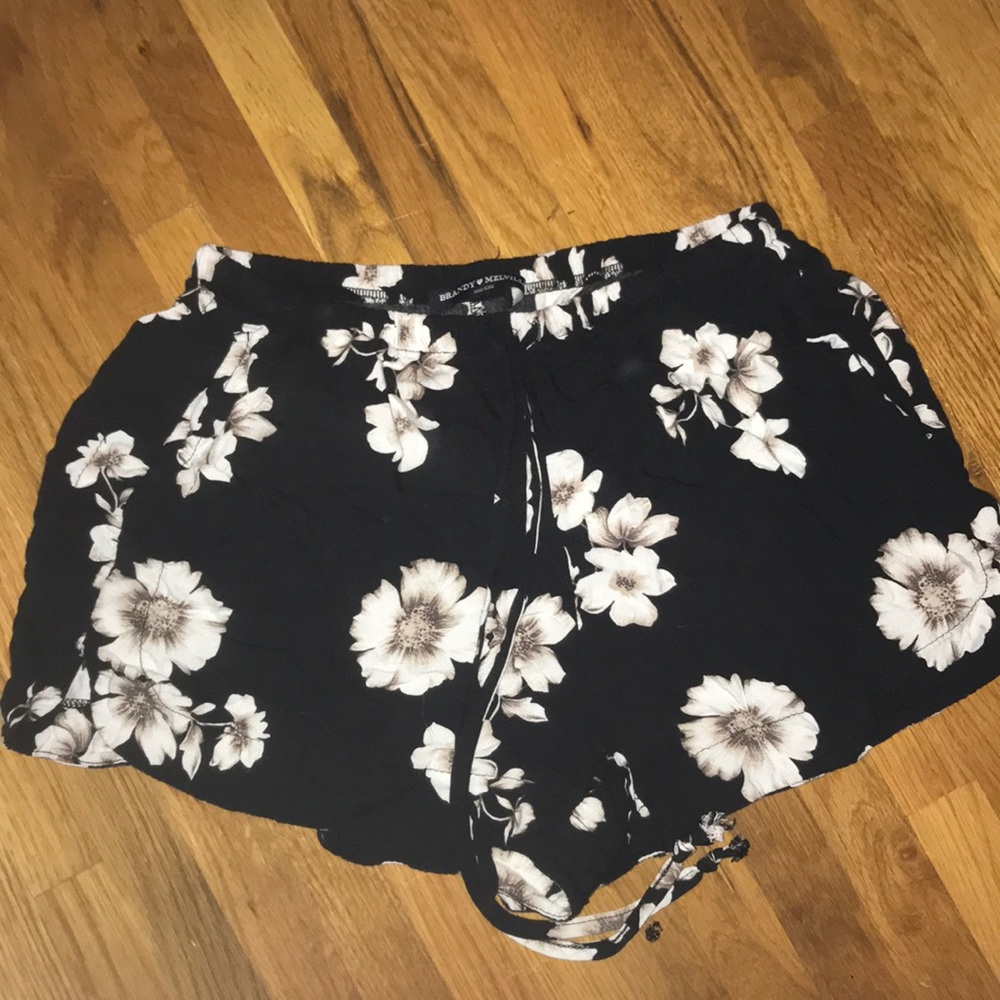 Brandy Melville flowy floral shorts